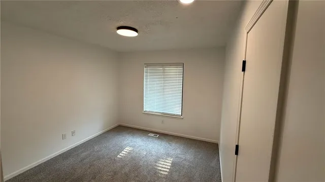 $328,900 | 14401 St Andrews Drive, Grandview, MO 64030