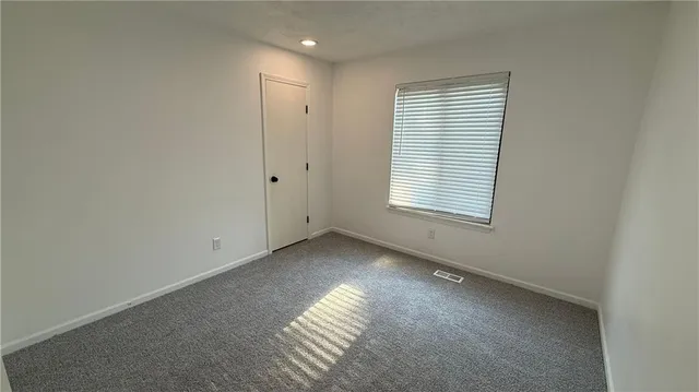 $328,900 | 14401 St Andrews Drive, Grandview, MO 64030