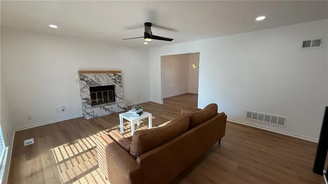 $328,900 | 14401 St Andrews Drive, Grandview, MO 64030