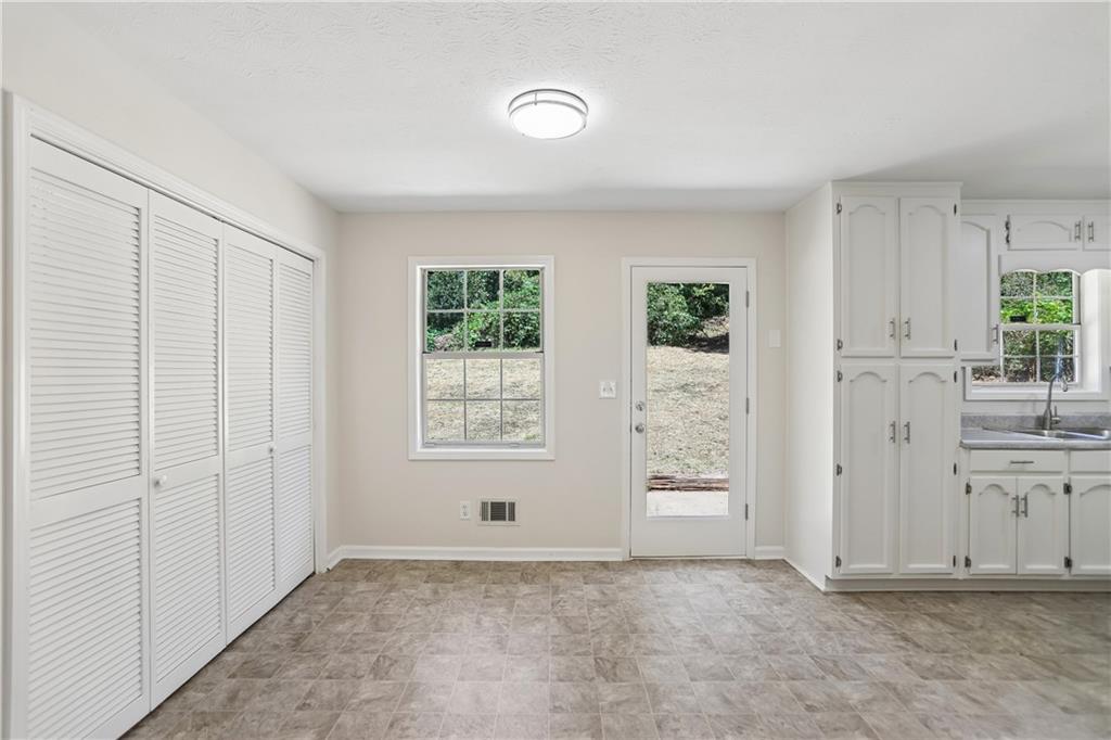 4051 Megan Road Northwest Duluth, GA 30096 - Photo 9 of 30 Gallery Image 9