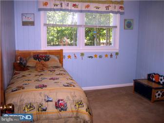 1590 Kearsley Road Sicklerville, NJ 08081 - Photo 6 of 12 Bedroom 2