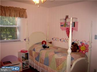 1590 Kearsley Road Sicklerville, NJ 08081 - Photo 7 of 12 Bedroom 3