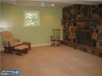 1590 Kearsley Road Sicklerville, NJ 08081 - Photo 10 of 12 Family Room