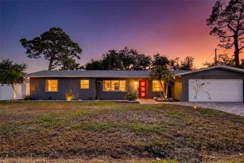 $379,900 | 405 West Seminole Drive, Venice, FL 34293