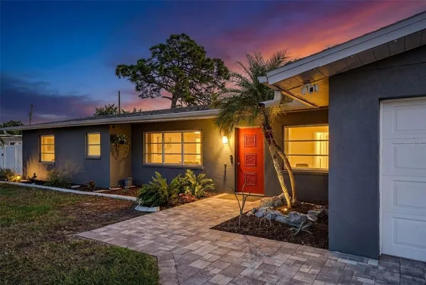 $350,000 | 405 West Seminole Drive, Venice, FL 34293