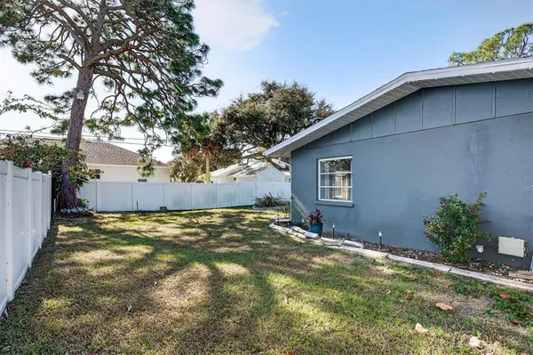 $350,000 | 405 West Seminole Drive, Venice, FL 34293