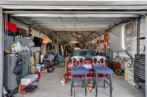 $379,900 | 405 West Seminole Drive, Venice, FL 34293