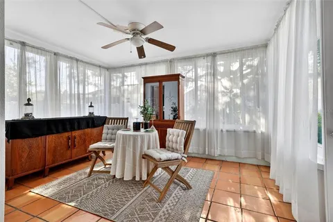 $379,900 | 405 West Seminole Drive, Venice, FL 34293