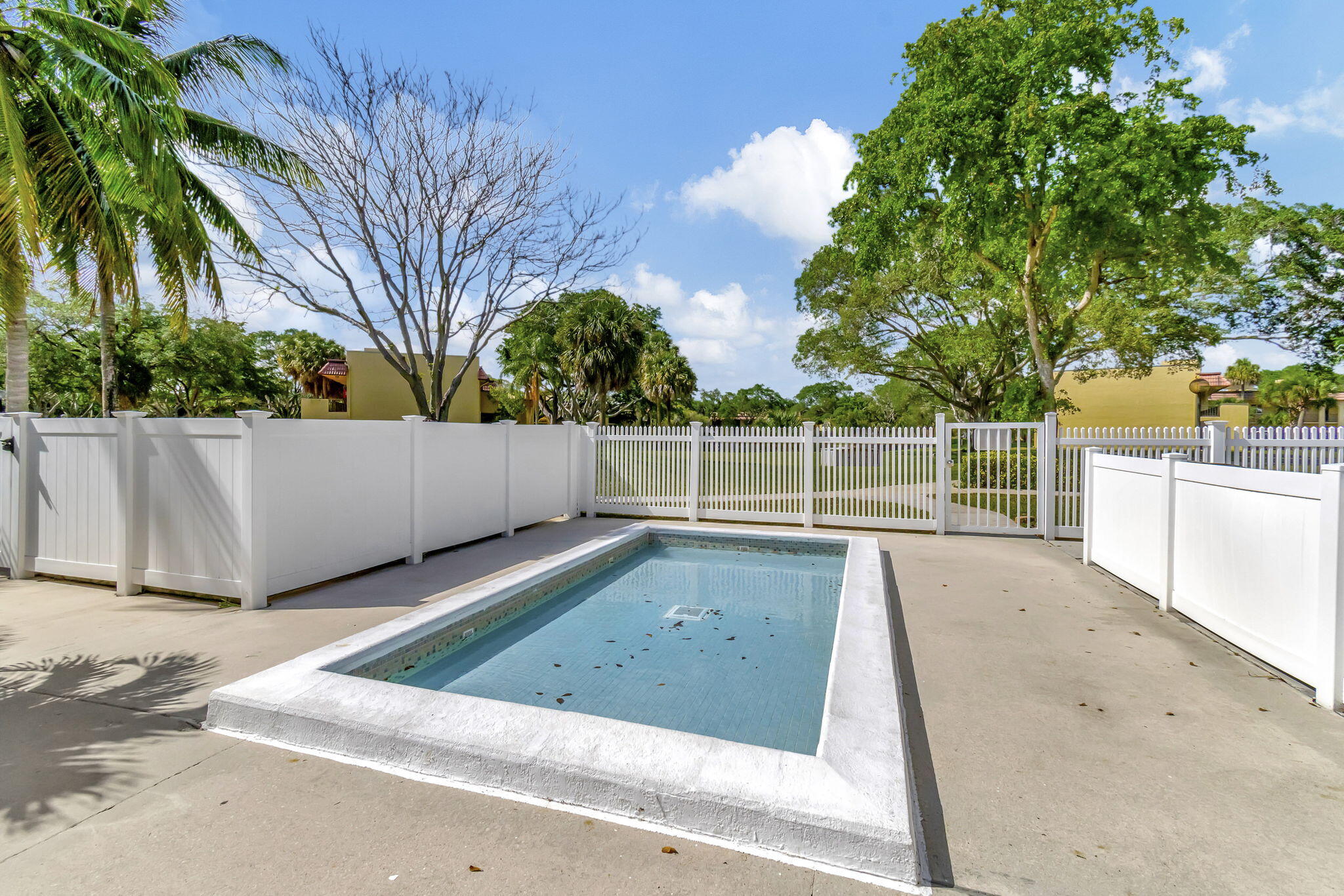 836 Southwest 9th St Circle, Unit 103 Boca Raton, FL 33486 - Photo 43 of 54 Kiddie Pool