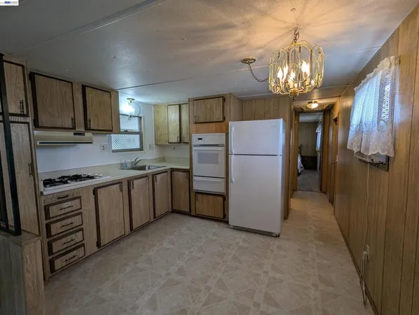 $74,500 | 3913 Castro Valley Boulevard, Castro Valley, CA 94546