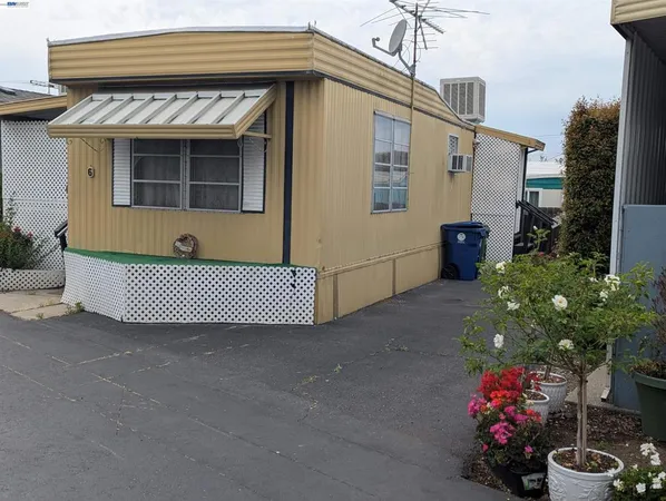 $74,500 | 3913 Castro Valley Boulevard, Castro Valley, CA 94546