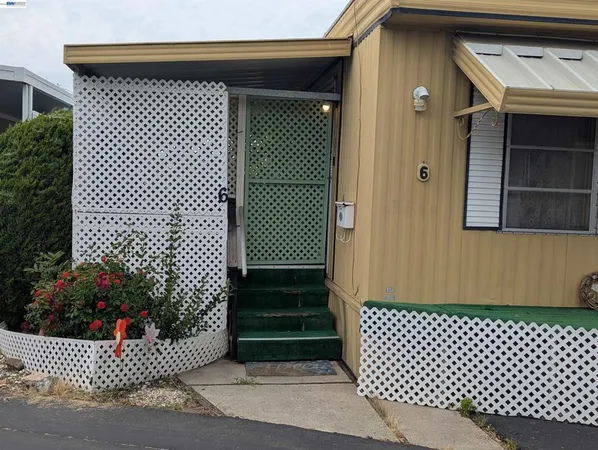 $74,500 | 3913 Castro Valley Boulevard, Castro Valley, CA 94546