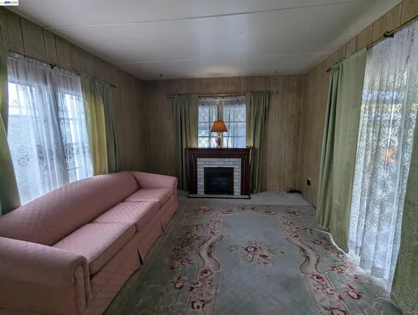 $74,500 | 3913 Castro Valley Boulevard, Castro Valley, CA 94546