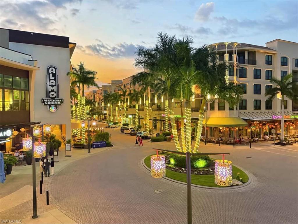 View of surrounding community