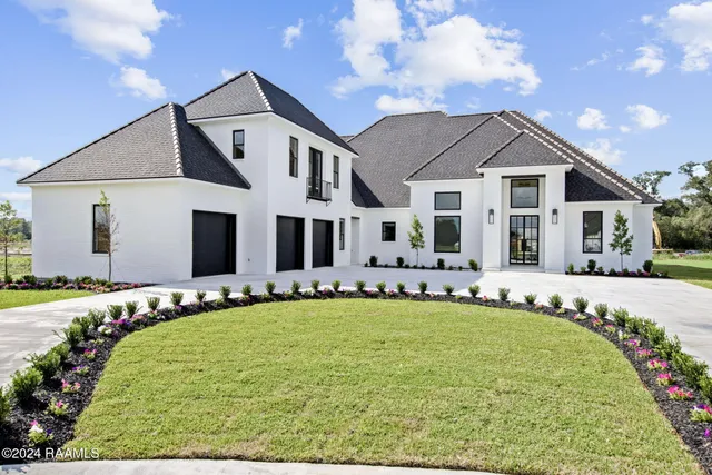 $1,399,900 | 110 Trailing Oaks Drive, Youngsville, LA 70592