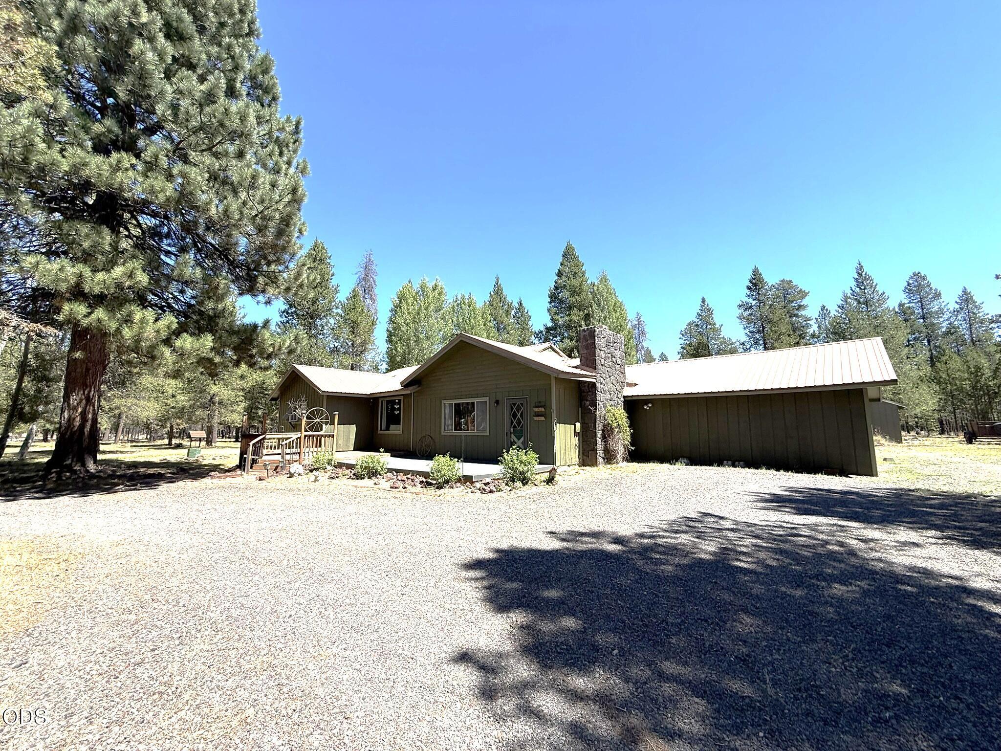 51250 Parker Road La Pine, OR 97739 - Photo 3 of 45