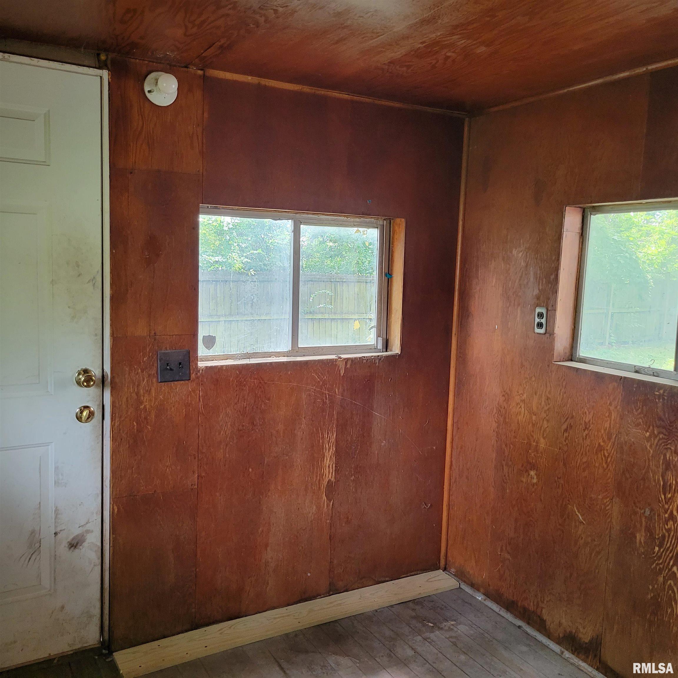 900 East Stanford Avenue Springfield, IL 62703 - Photo 18 of 21 Gallery Image 18
