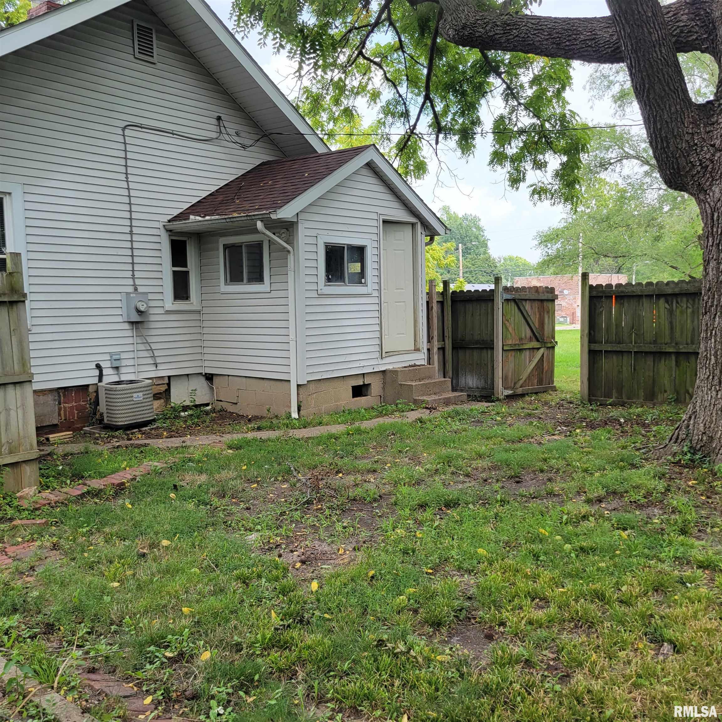 900 East Stanford Avenue Springfield, IL 62703 - Photo 21 of 21 Gallery Image 21