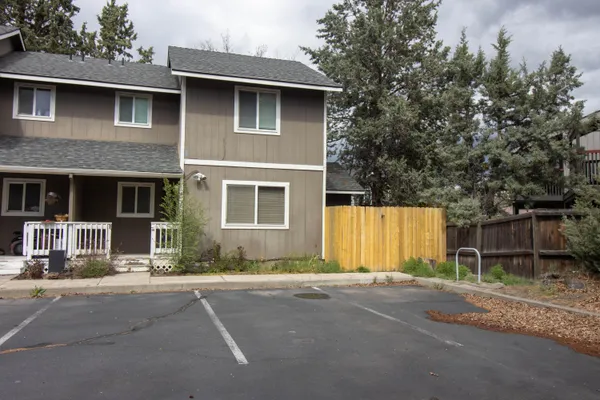 $395,000 | 2010 Northeast Full Moon Drive, Unit 2, Bend, OR 97701