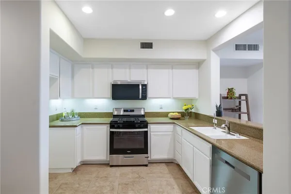 $869,999 | 5 Lynde Street, Ladera Ranch, CA 92694