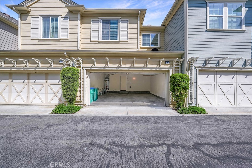 5 Lynde Street Ladera Ranch, CA 92694 - Photo 37 of 50 2-car garage