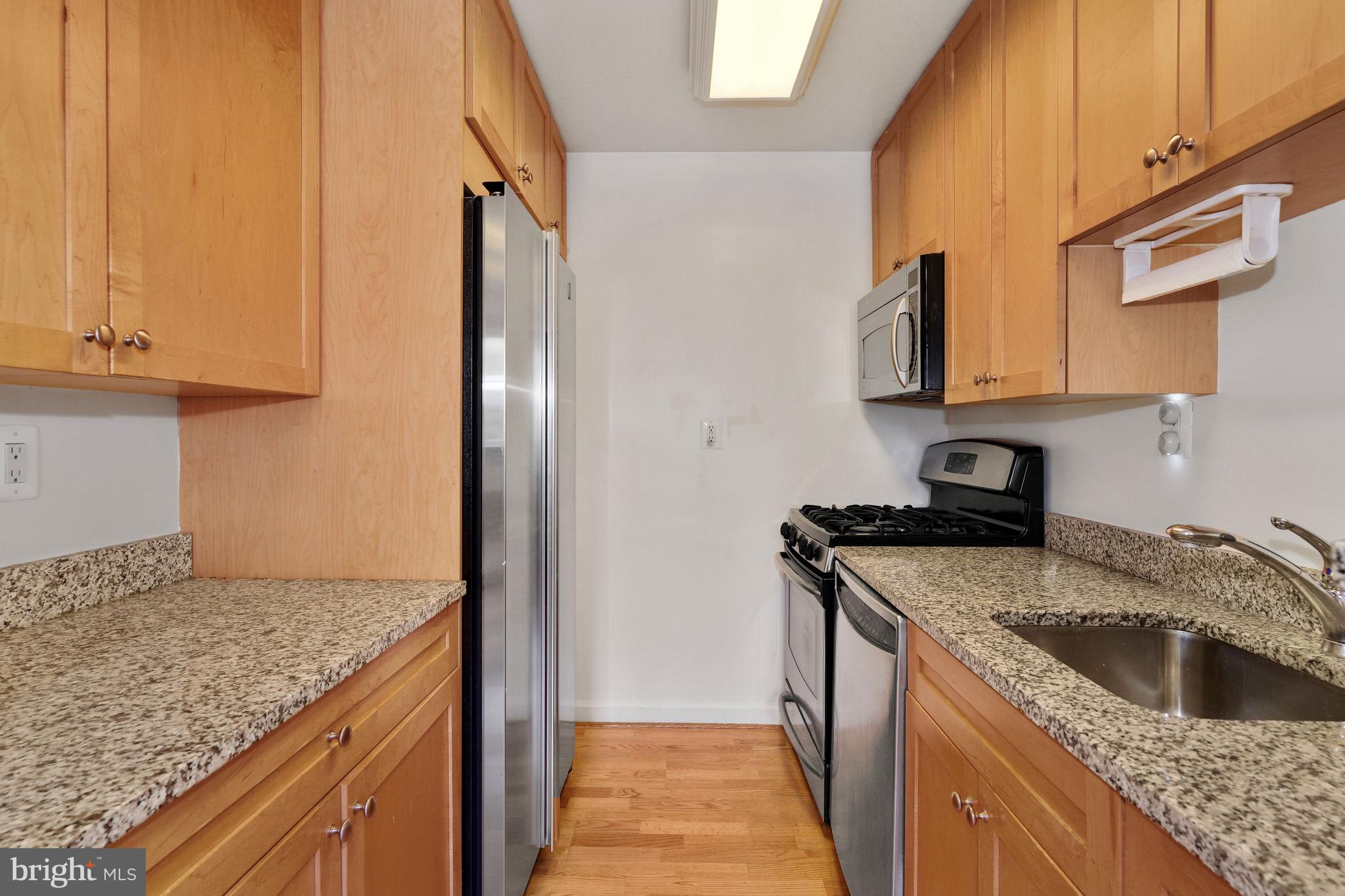 2725 39th Street Northwest, Unit 201 Washington, DC 20007 - Photo 20 of 40 Granite Counter Space