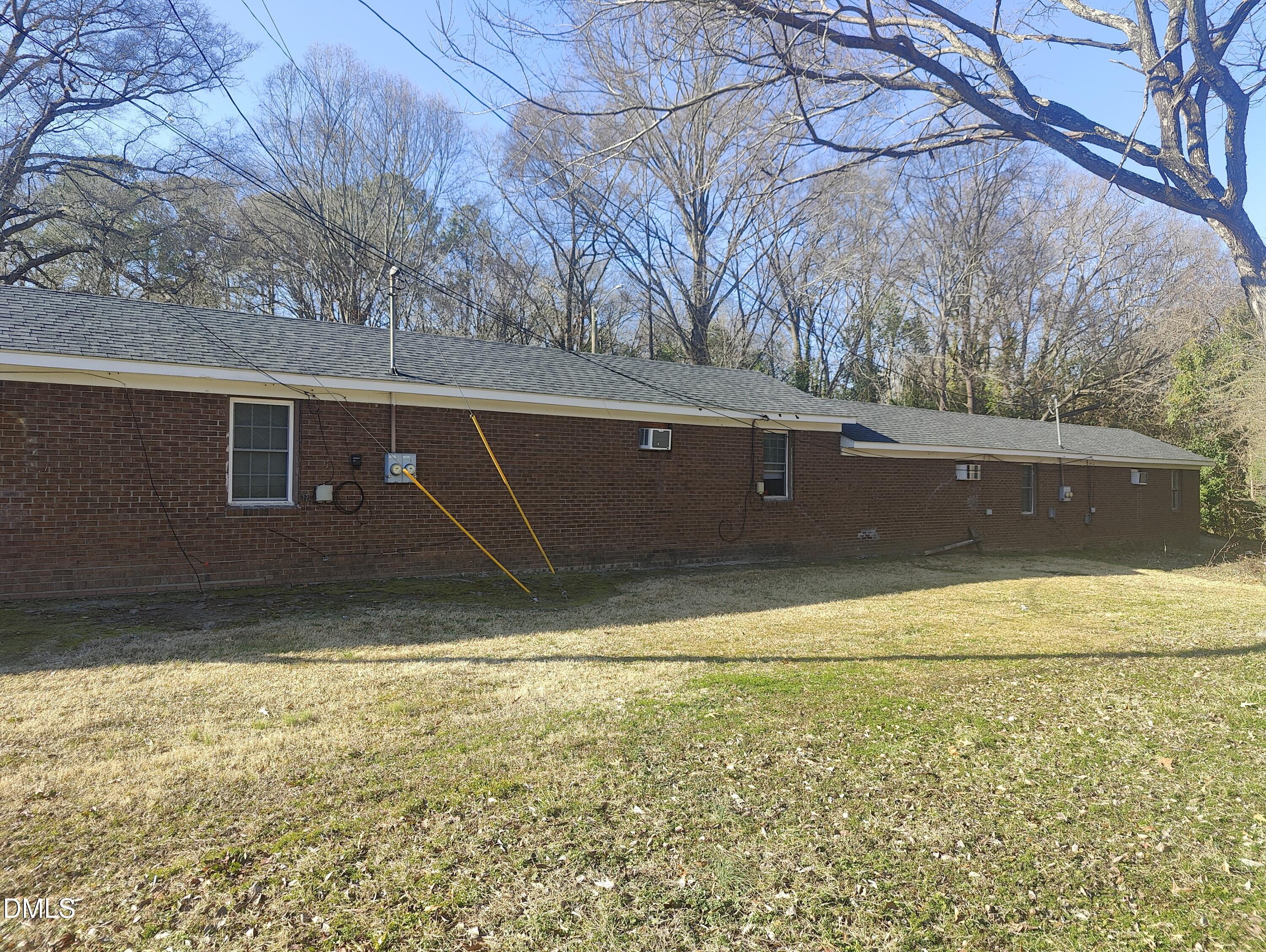 916 East Raleigh Boulevard Rocky Mount, NC 27801 - Photo 5 of 14 5 - Back 1