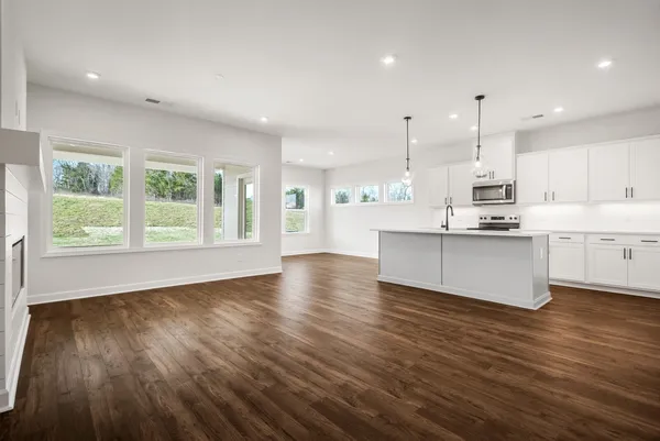 $474,990 | 1926 Hildebrand Lane, Columbia, TN 38401