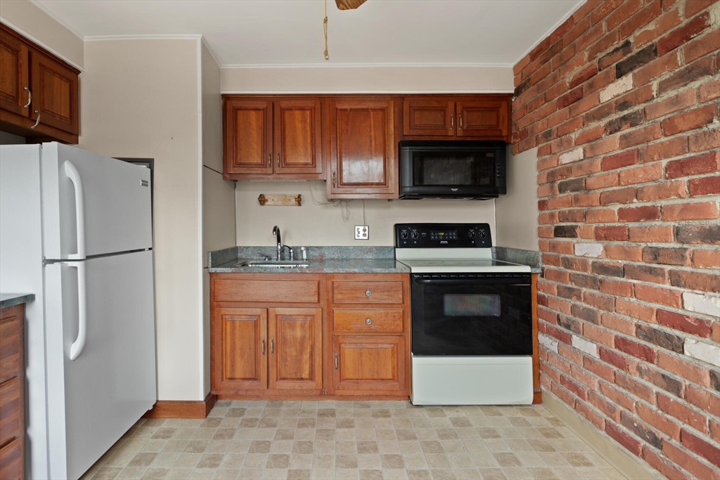 100 Lanark Road, Unit 6 Boston, MA 02135 - Photo 14 of 25 Gallery Image 14