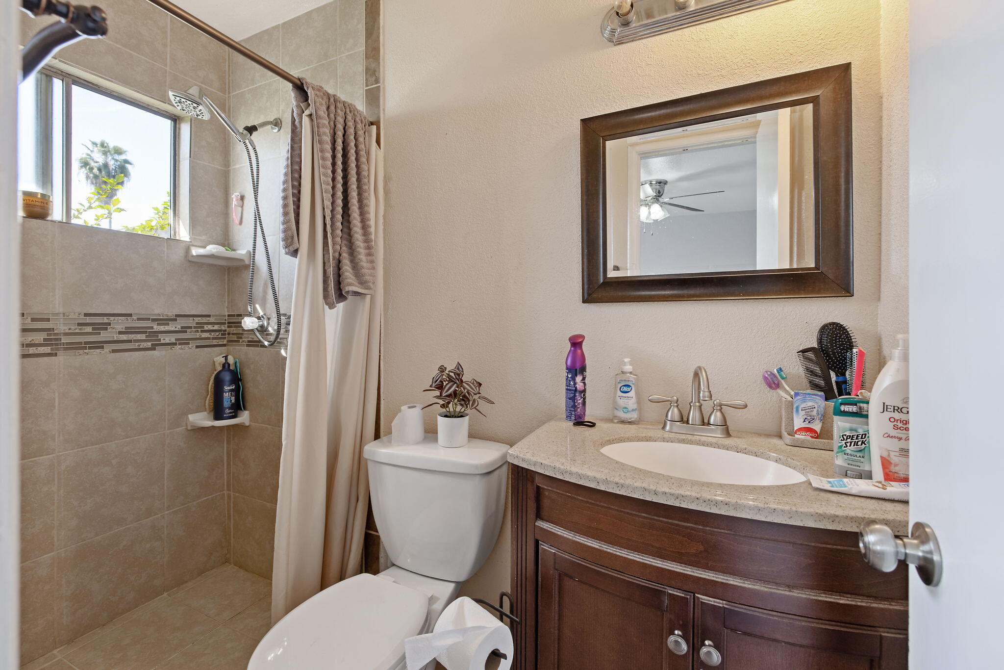 605 Stanley Street Exeter, CA 93221 - Photo 16 of 23 23-web-or-mls-713A7503