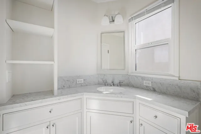 $2,550 | 1009 South Bedford Street, Los Angeles, CA 90035