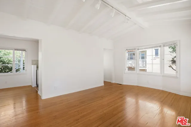 $2,550 | 1009 South Bedford Street, Los Angeles, CA 90035