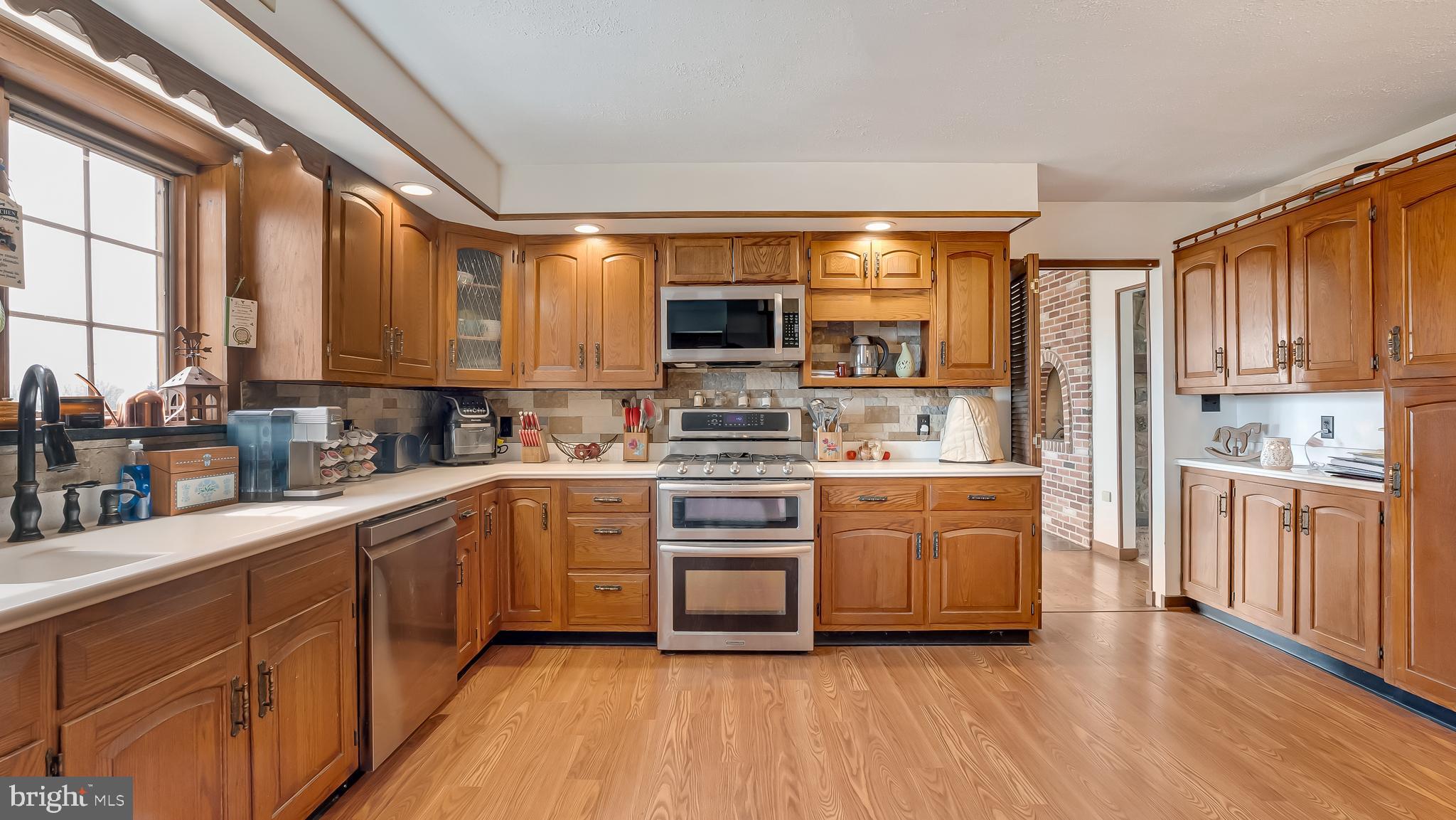 332 Blue Rocks Road Lenhartsville, PA 19534 - Photo 7 of 109 solid wood cabinets