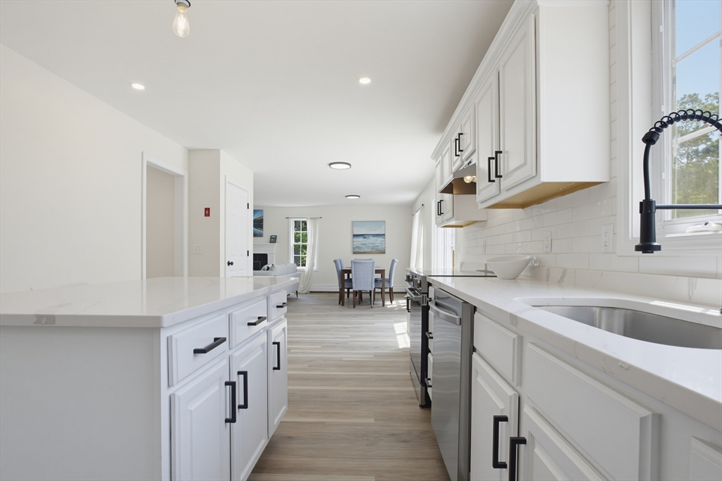 43 Watkins Road Gardner, MA 01440 - Photo 5 of 38