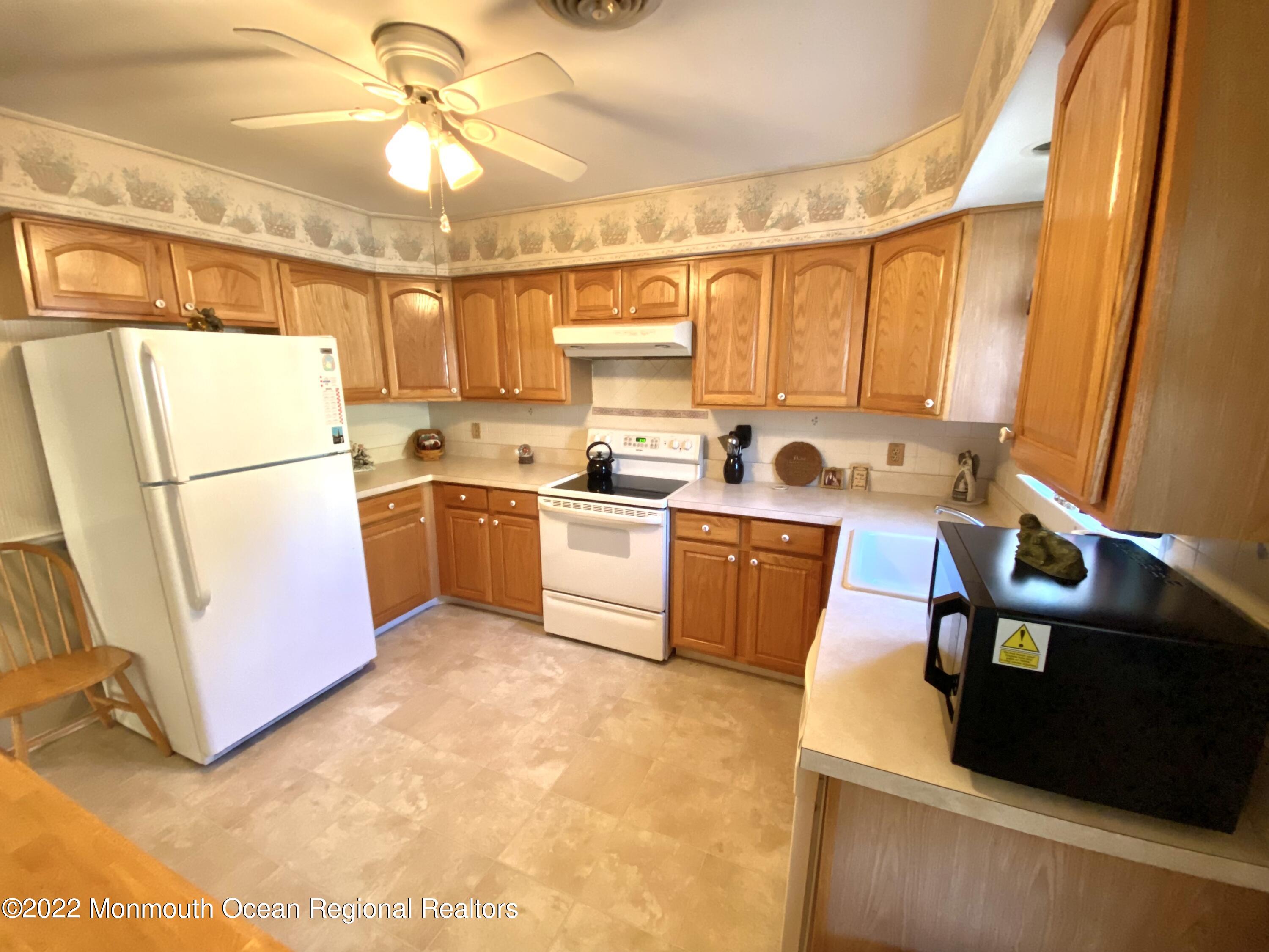 141 B Sunset Road Whiting, NJ 08759 - Photo 6 of 9 Kitchen