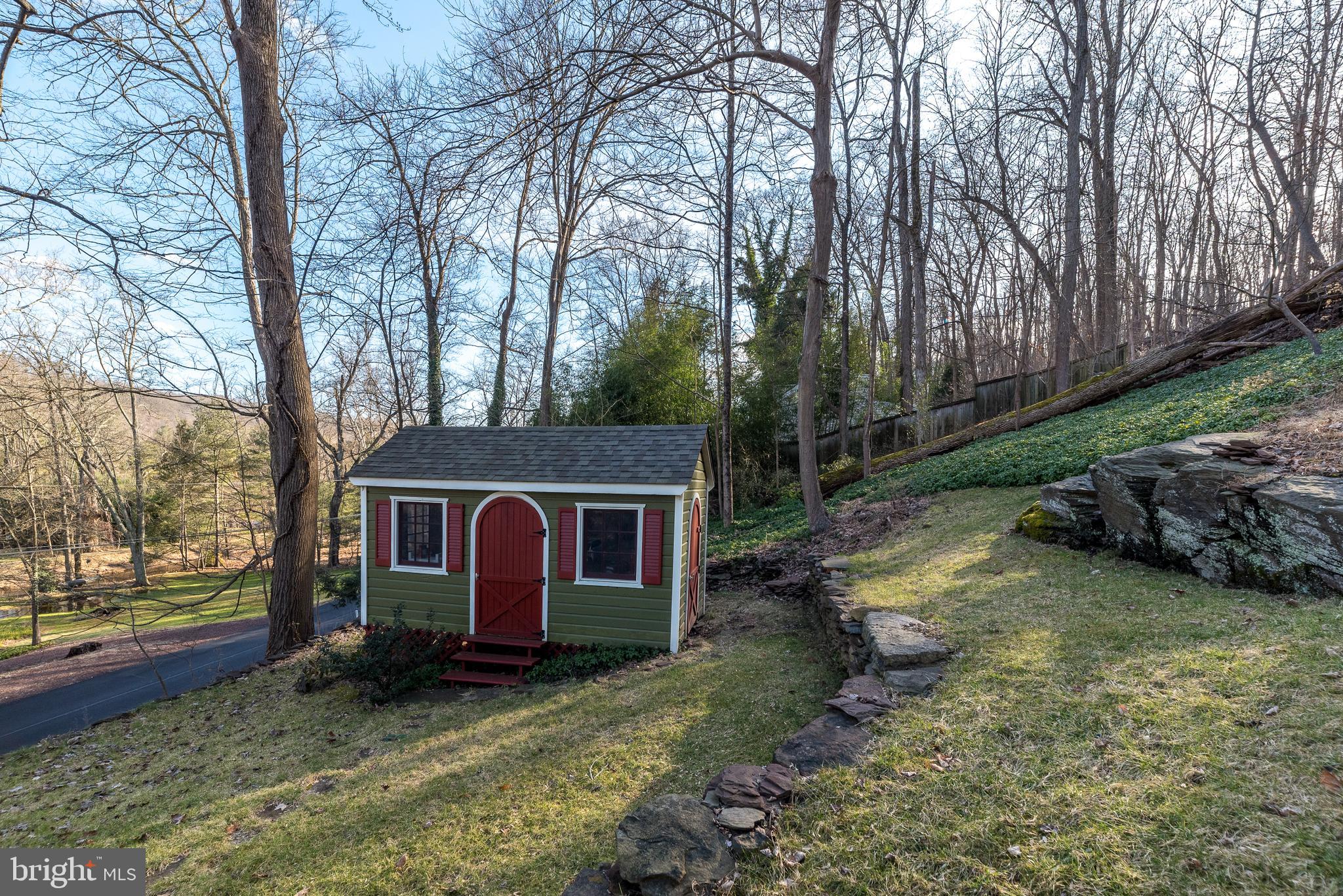 213 River Road Pipersville, PA 18947 - Photo 33 of 37 Potting / Storage Shed