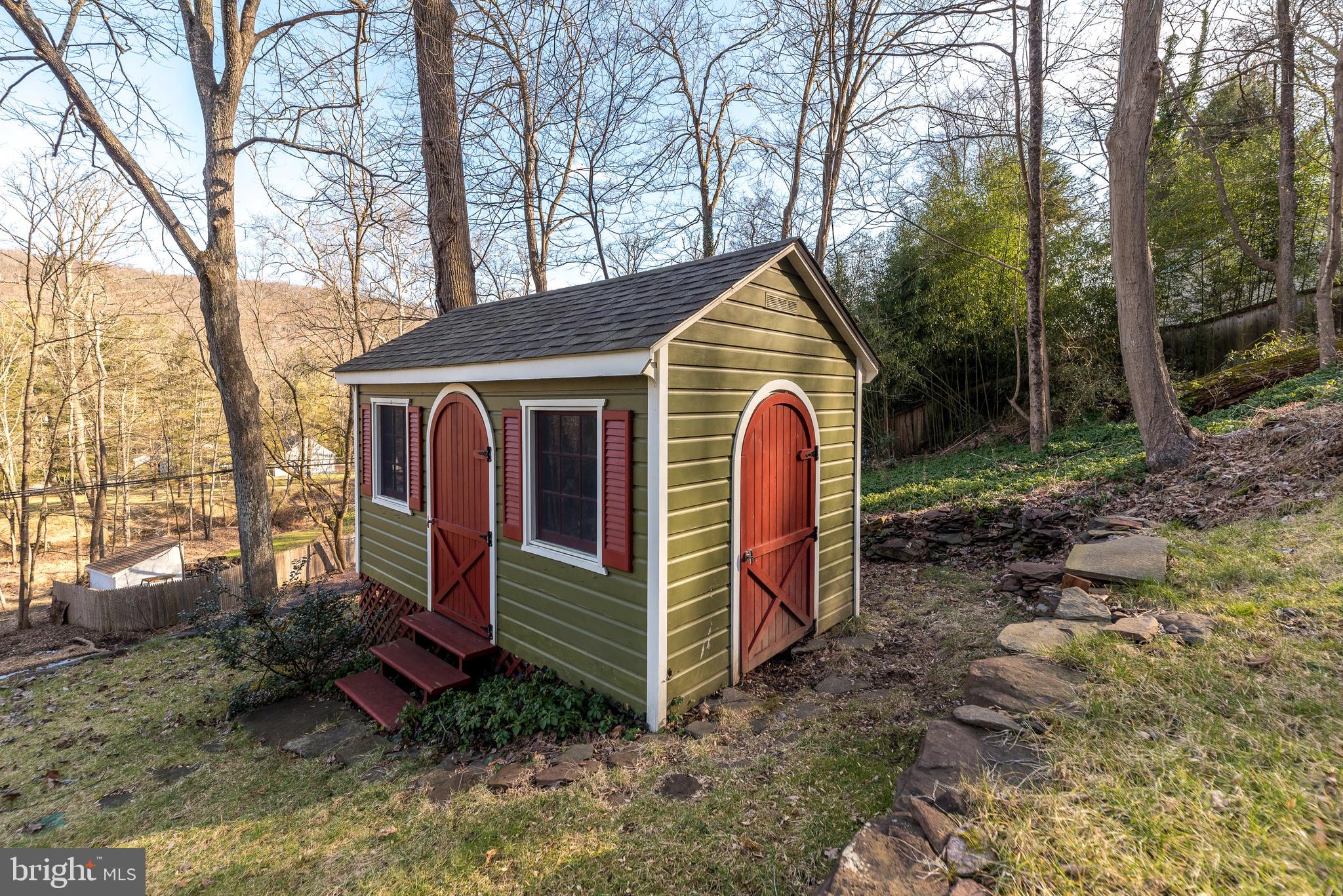 213 River Road Pipersville, PA 18947 - Photo 34 of 37 Potting / Storage Shed