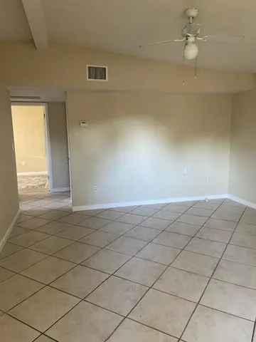 $3,000 | 702 Northwest 8th Court, Boynton Beach, FL 33426