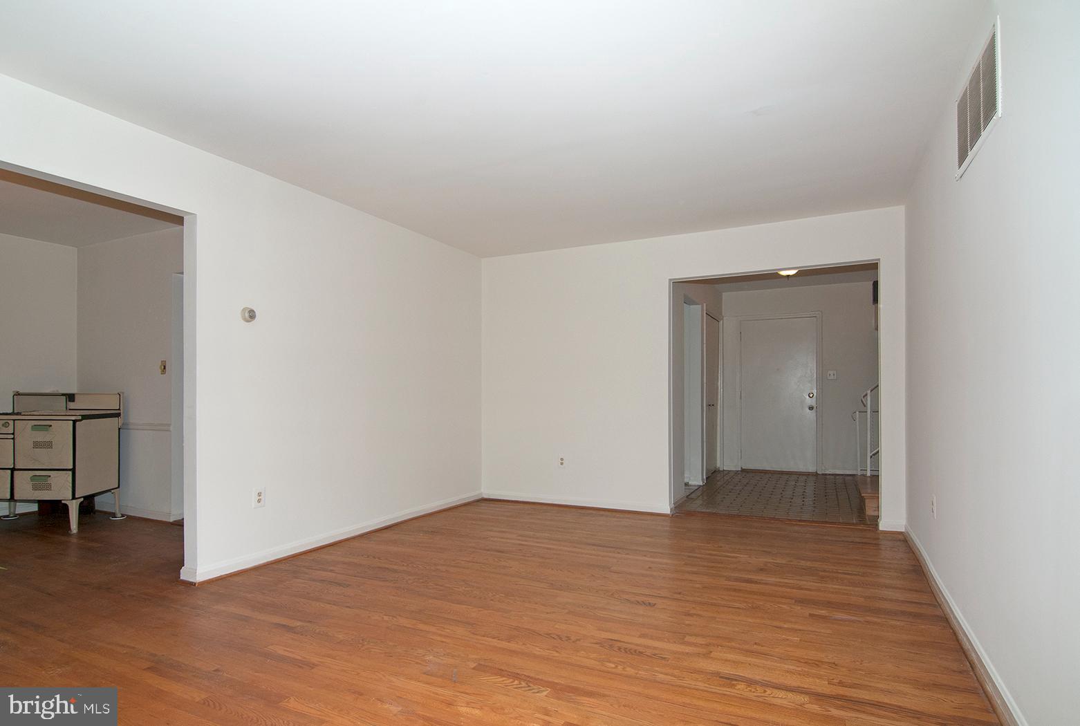 304 Summit Hall Road Gaithersburg, MD 20877 - Photo 7 of 27