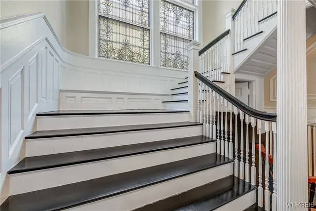 $899,777 | 461 Linwood Avenue, Buffalo, NY 14209