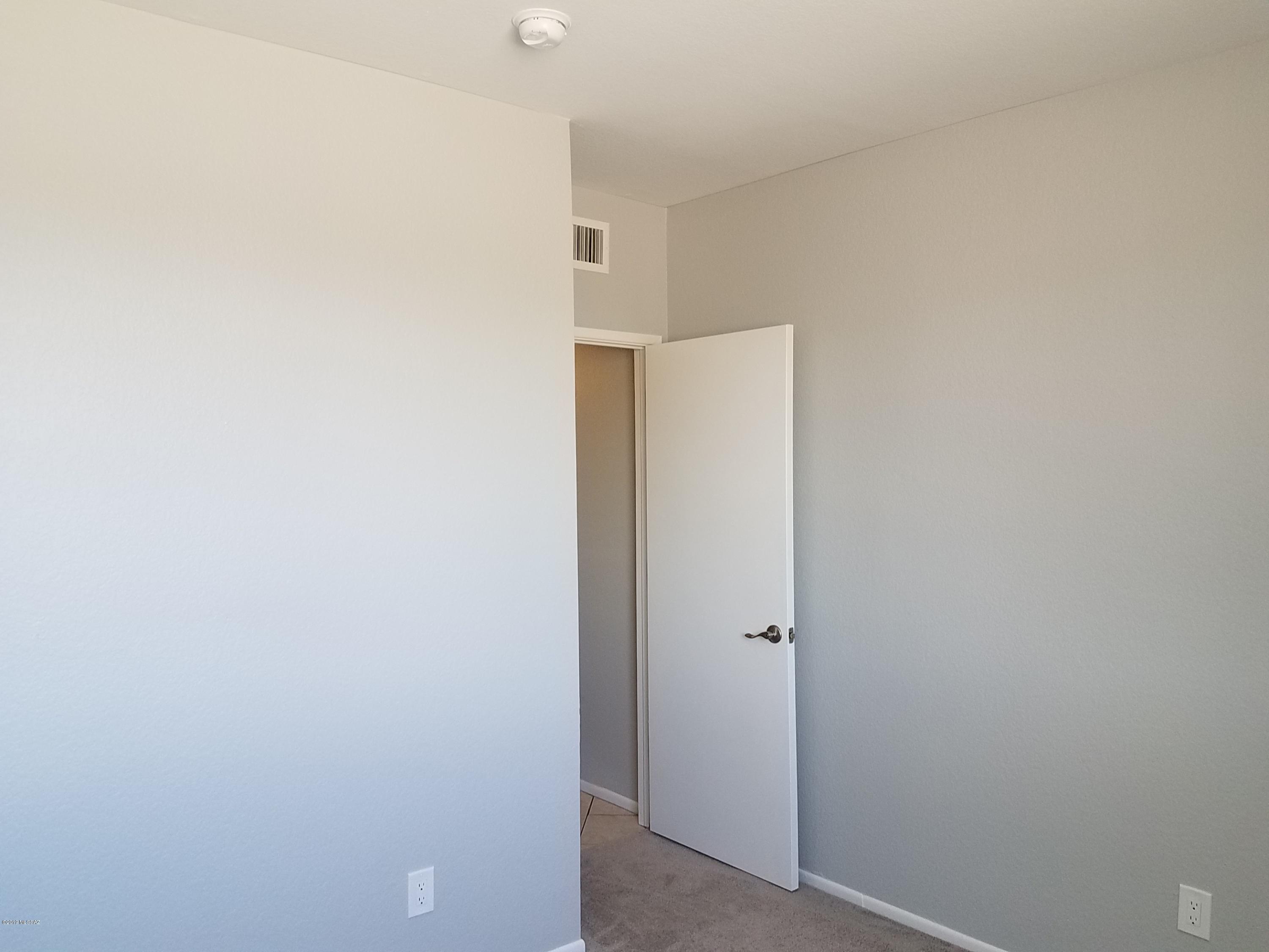 5513 South Stockwell Road Tucson, AZ 85746 - Photo 14 of 24 Gallery Image 14