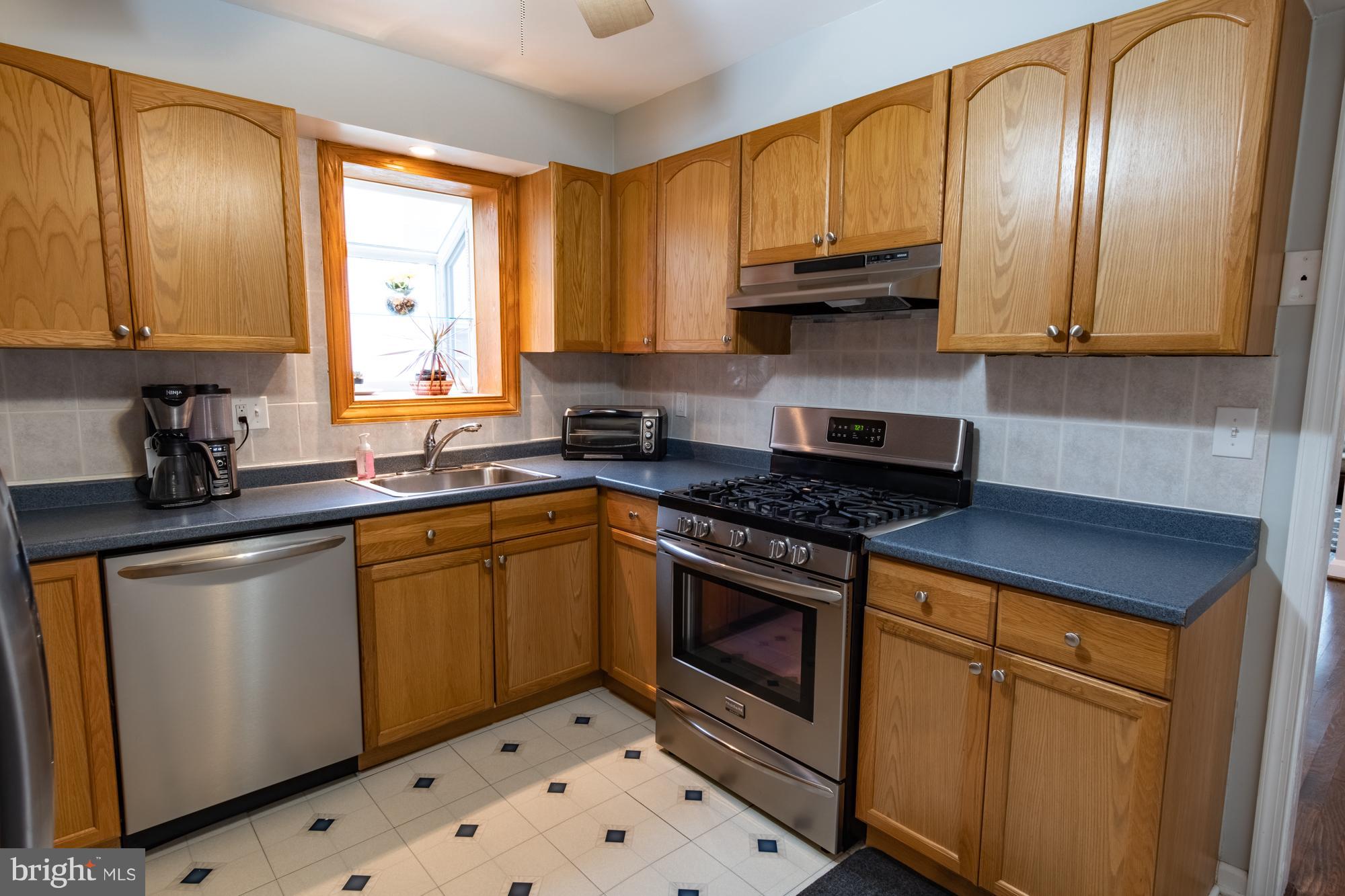 3343 Garnet Road Baltimore, MD 21234 - Photo 11 of 30 Kitchen