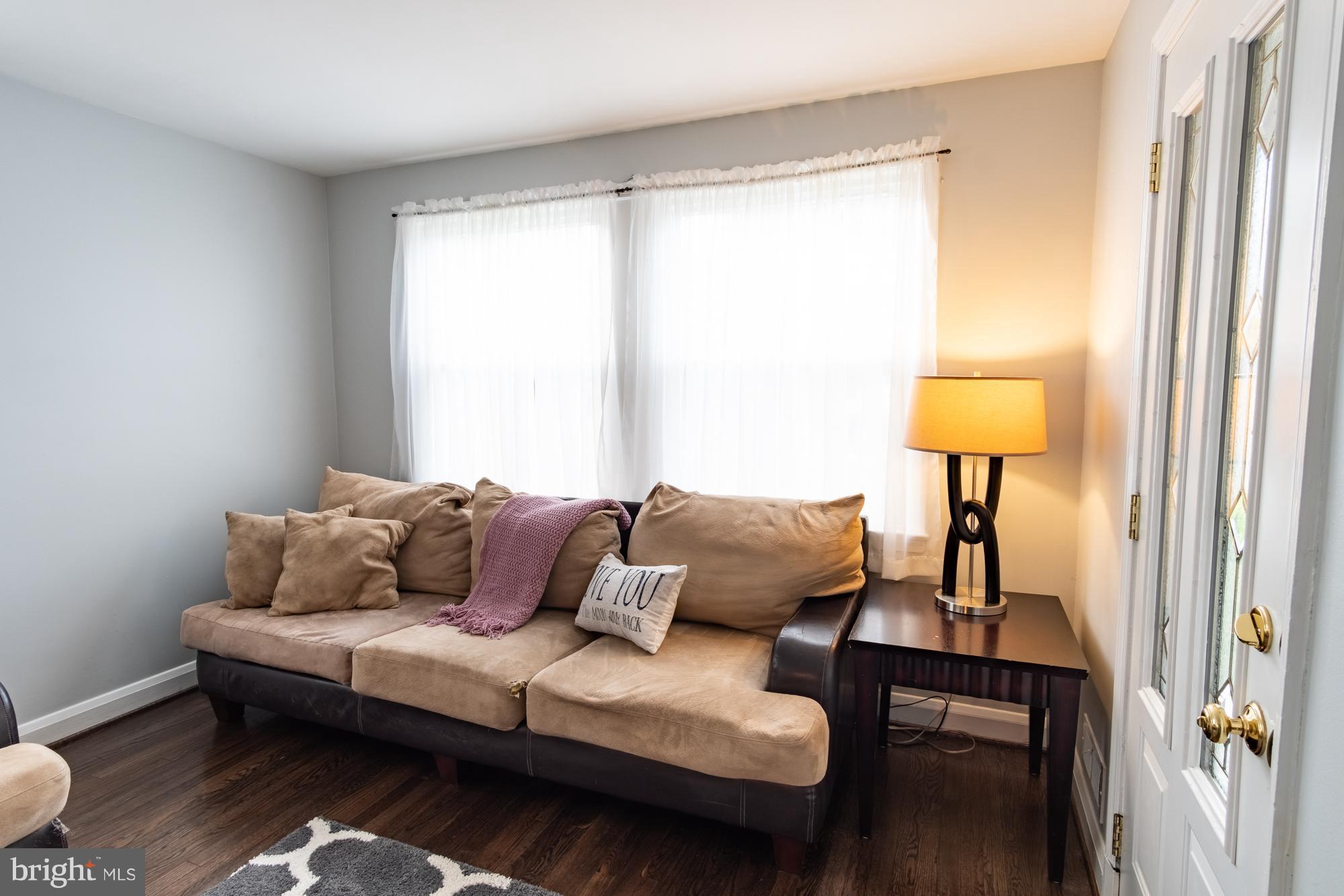 3343 Garnet Road Baltimore, MD 21234 - Photo 6 of 30 Living Room