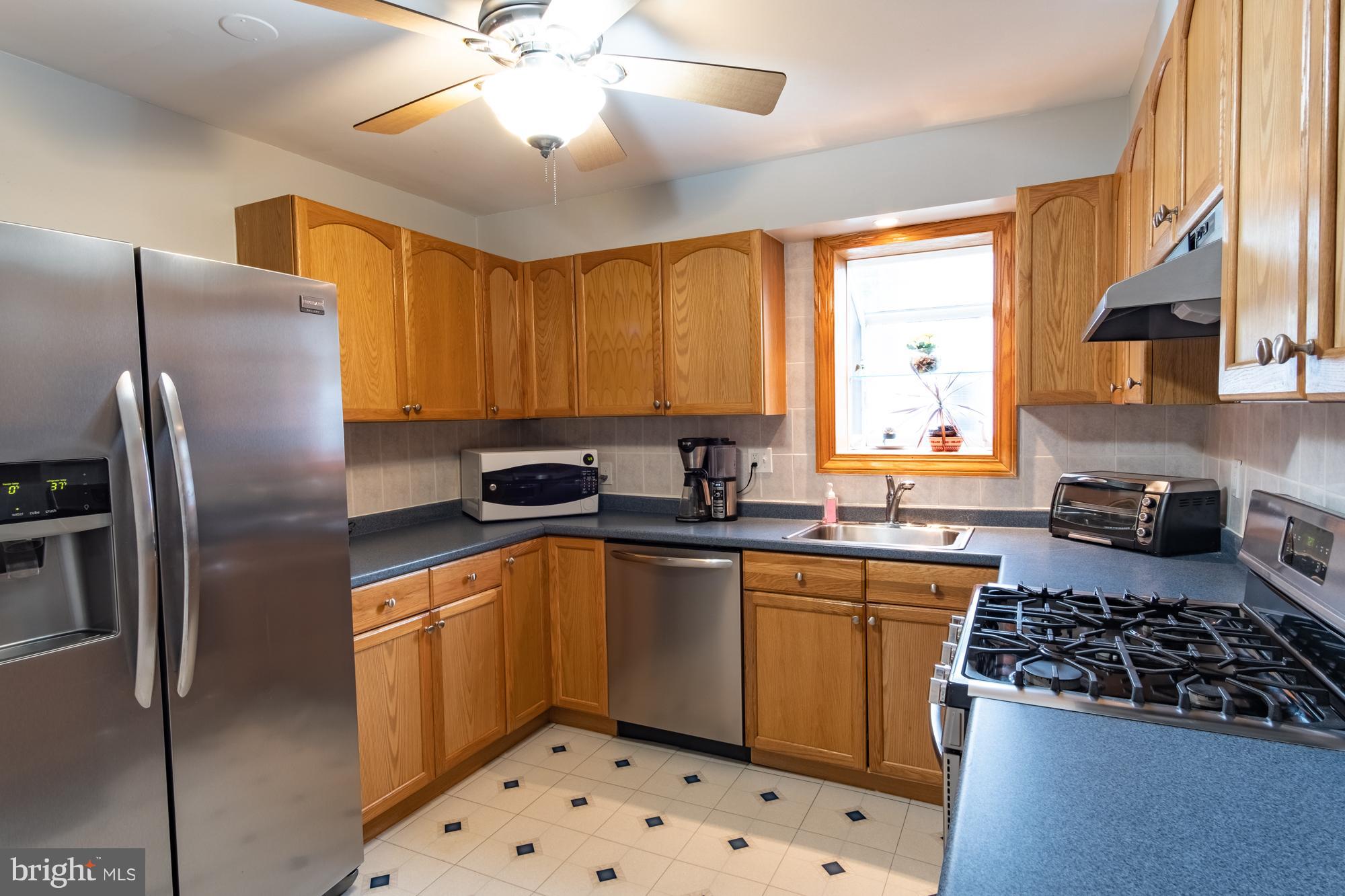 3343 Garnet Road Baltimore, MD 21234 - Photo 10 of 30 Kitchen