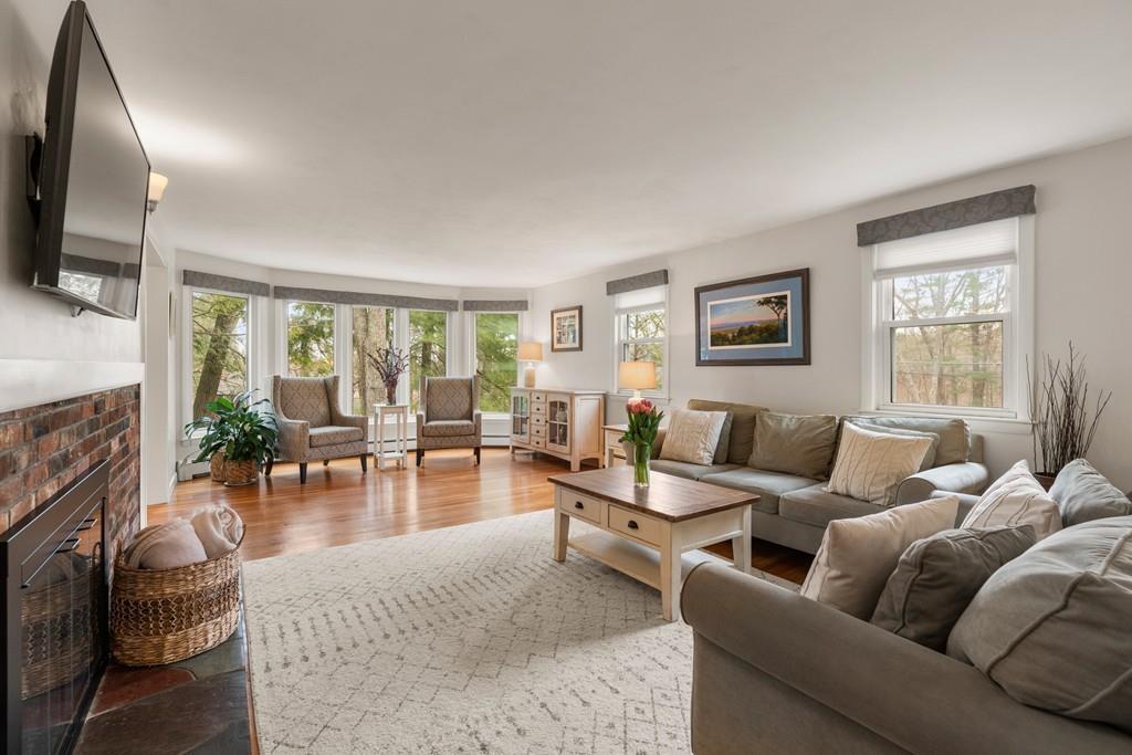 31 Oak Hill Road Wayland, MA 01778 - Photo 2 of 18