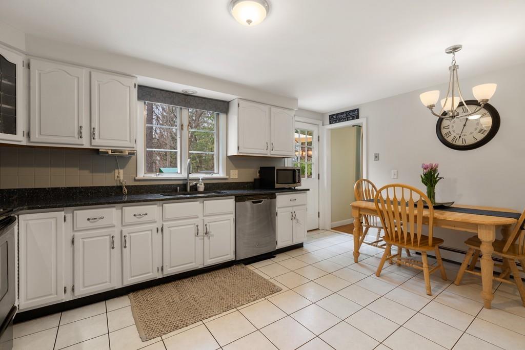 31 Oak Hill Road Wayland, MA 01778 - Photo 6 of 18