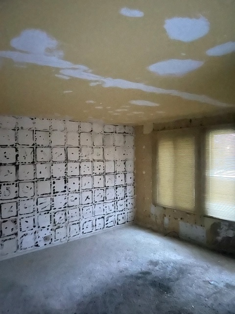 1115 West 110th Street Chicago, IL 60643 - Photo 5 of 5 a view of a garage