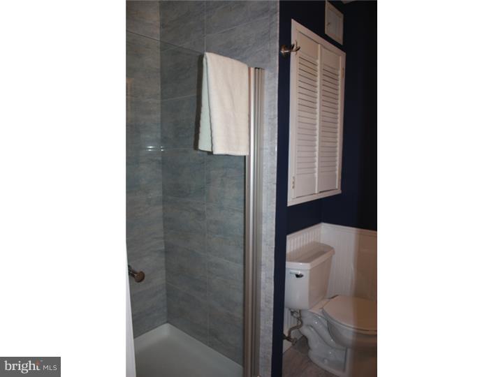 1700 Addison Street Philadelphia, PA 19146 - Photo 19 of 25 Bathroom