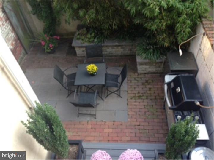 1700 Addison Street Philadelphia, PA 19146 - Photo 20 of 25 Patio