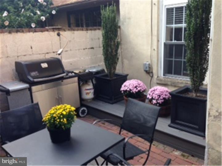 1700 Addison Street Philadelphia, PA 19146 - Photo 21 of 25 Patio